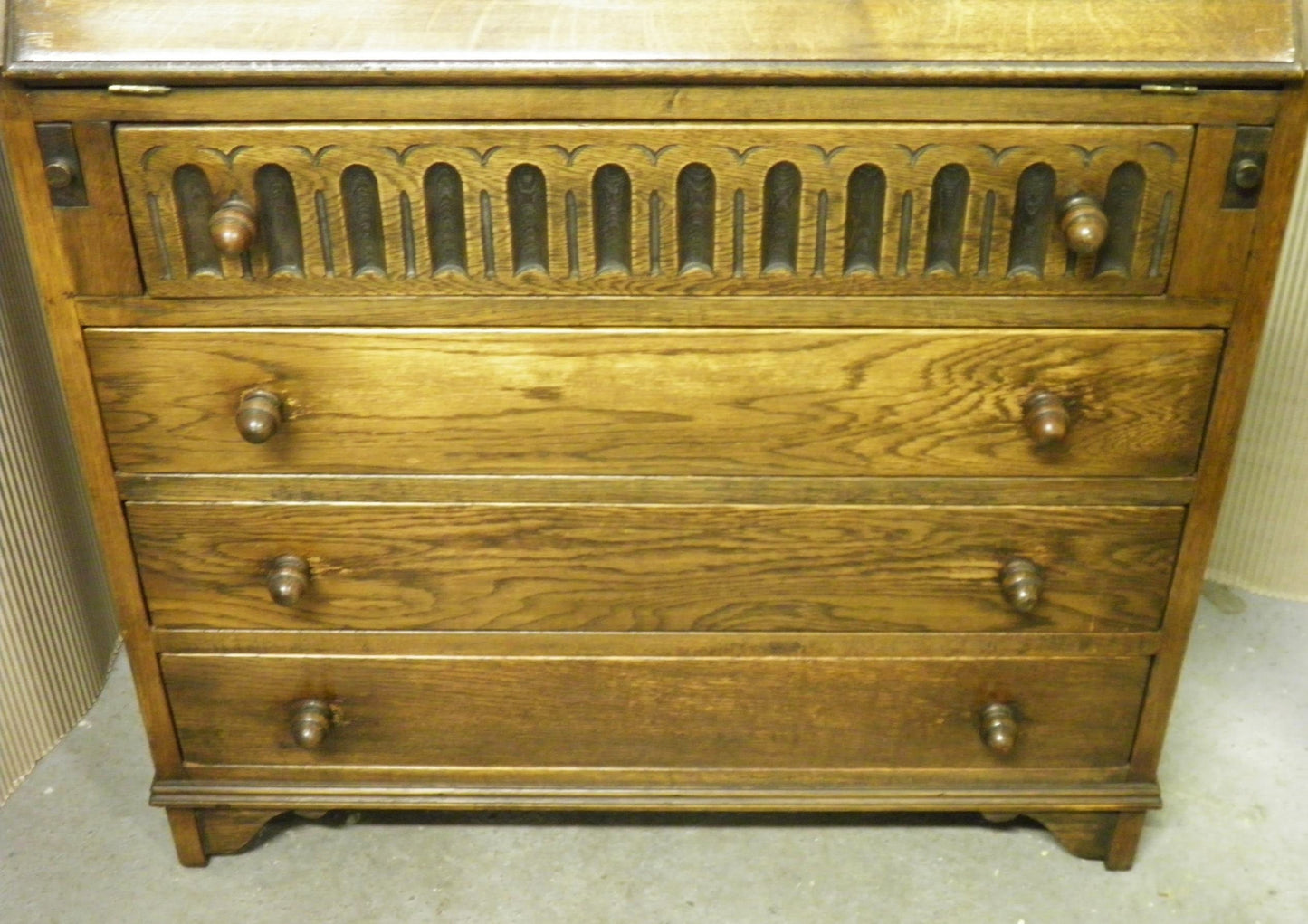 Carved Oak Bureau Jaycee / Old Charm Style