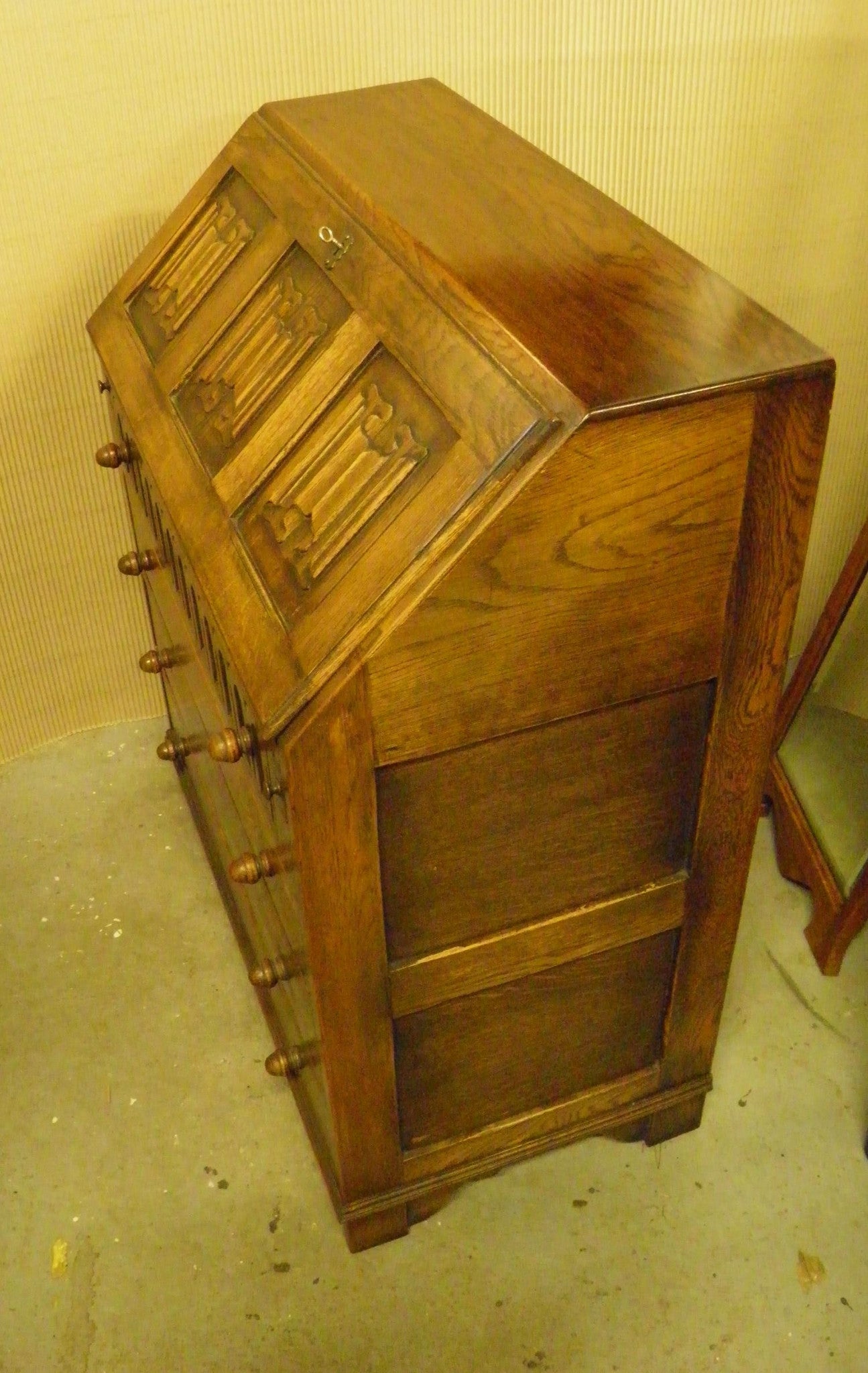 Carved Oak Bureau Jaycee / Old Charm Style