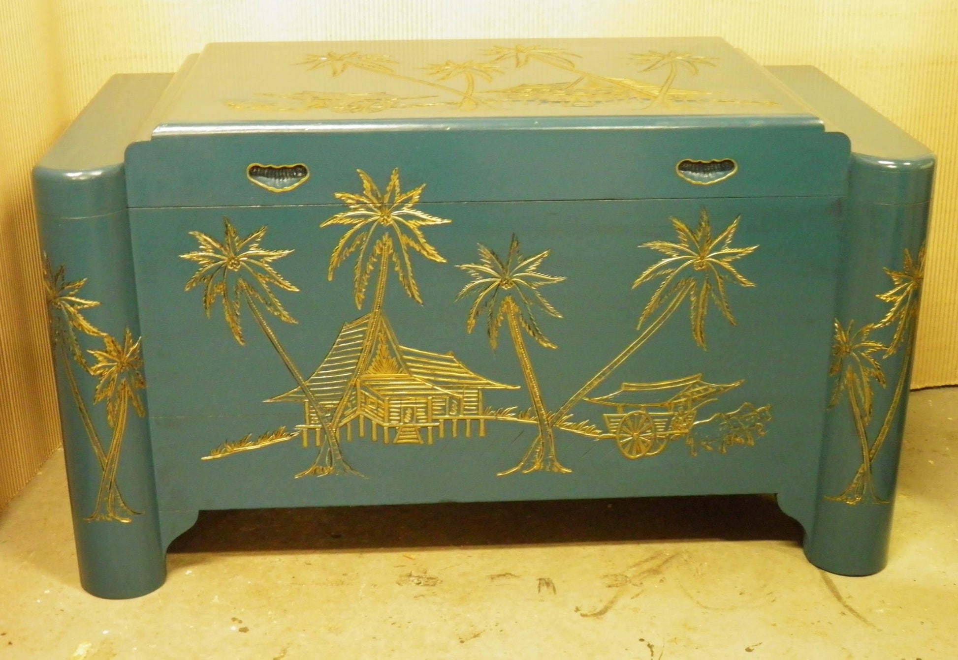 Camphor wood chest for sale hot sale