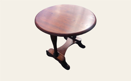 000979.....Antique Mahogany Coffee / Occasional Table