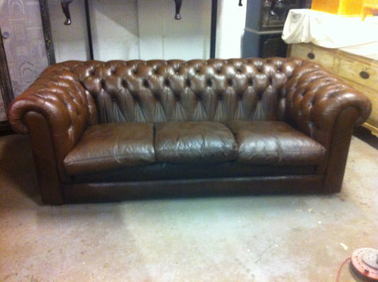 Good Quality 1970's Vintage Mid Brown Leather Chesterfield 3 Seat Sofa