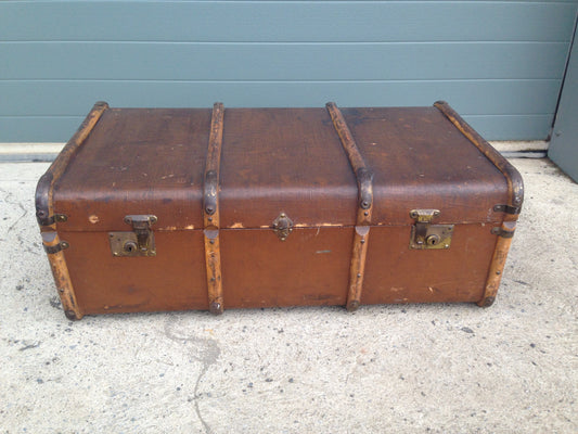 204.....Vintage Travel Trunk / Make Great Coffee Table....SOLD !