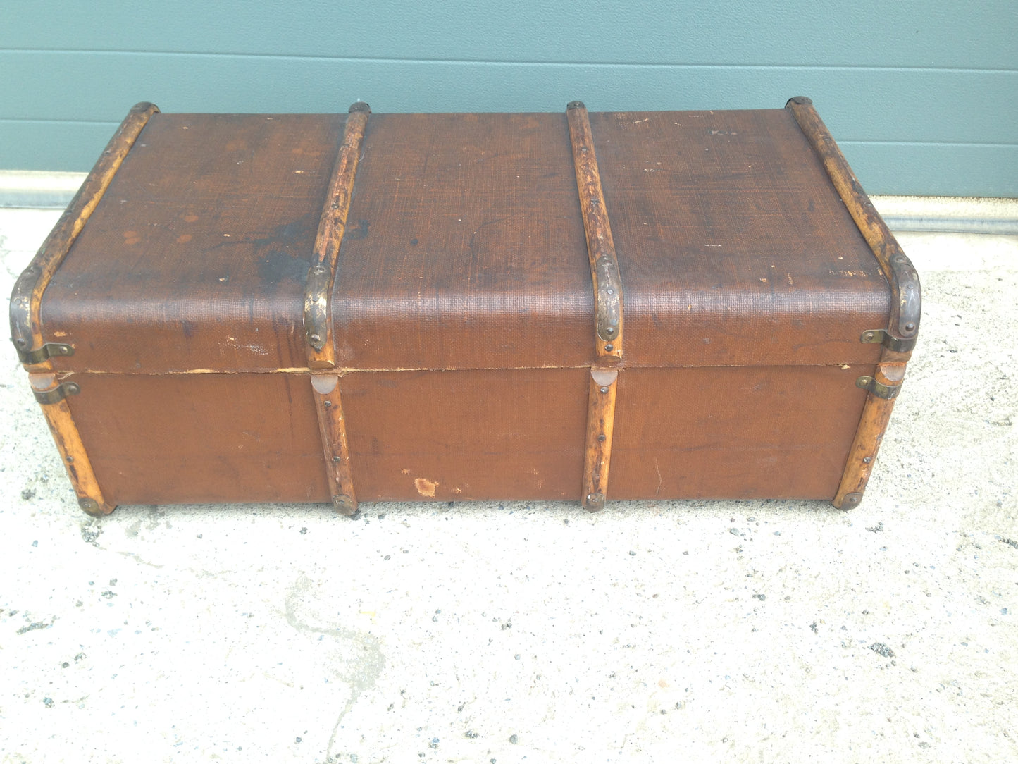 204.....Vintage Travel Trunk / Make Great Coffee Table....SOLD !
