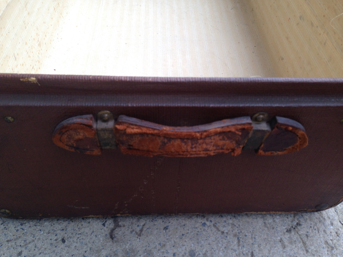 204.....Vintage Travel Trunk / Make Great Coffee Table....SOLD !