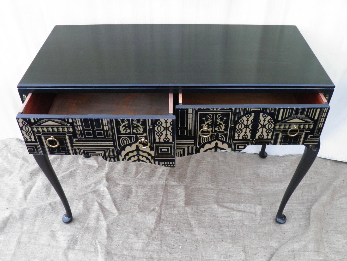 Elegant Vintage Side Table / Dressing Table / Desk