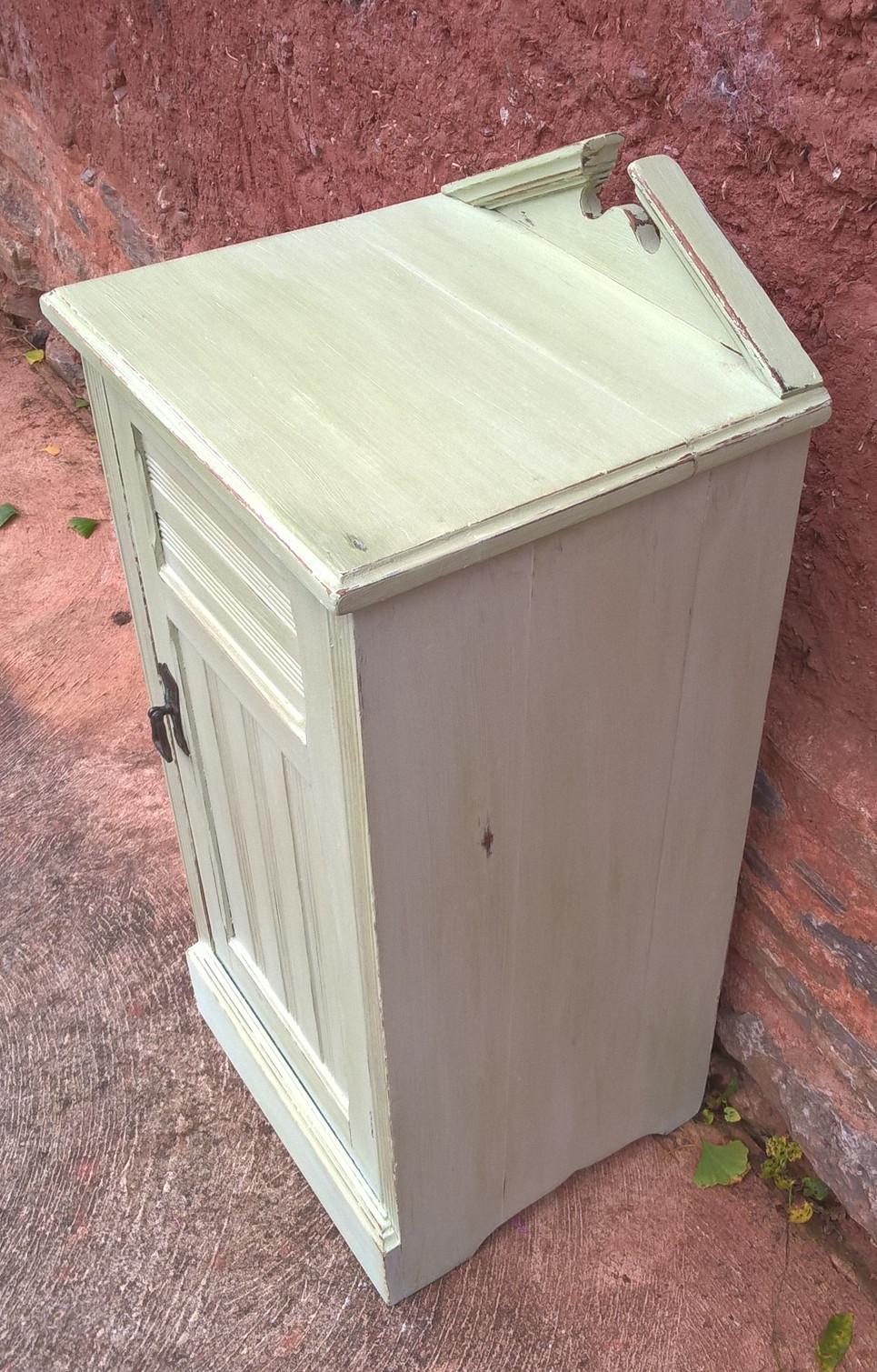 Vintage Shabby Chic Pot Cupboard / Bedside Cabinet