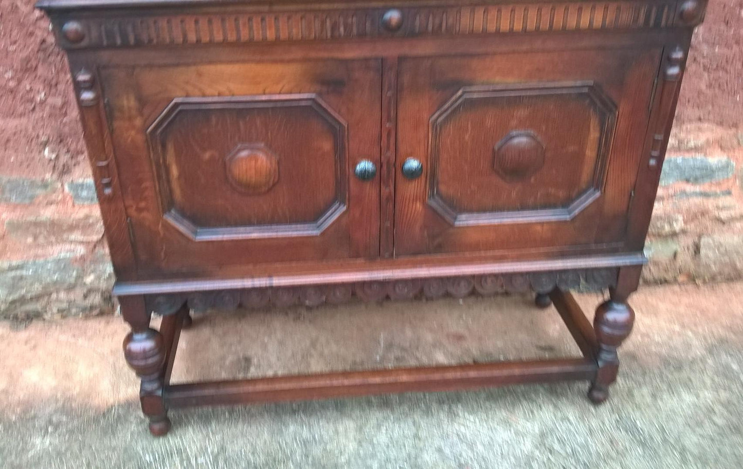 Lovely Vintage Oak Dresser Base / Sideboard / Drinks Cabinet