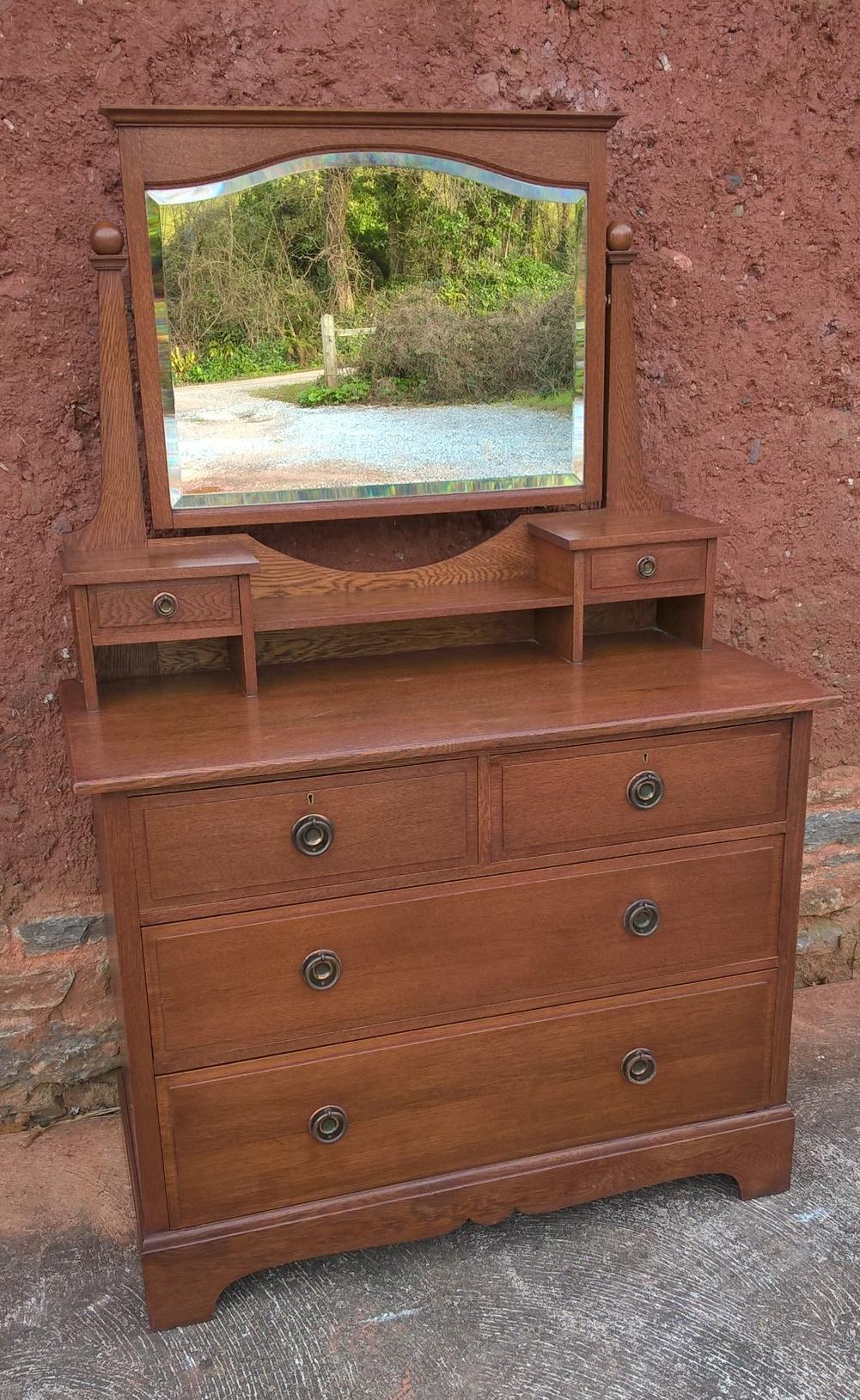 Vintage Arts And Crafts Oak Dressing Chest - Dressing Table