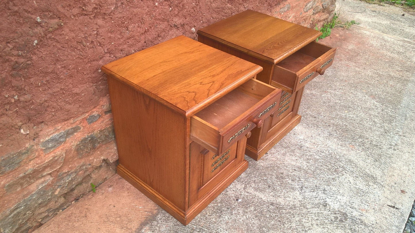 Pair Of Bedside Cabinets / Vintage Bedside Tables / Pair Lamp Tables