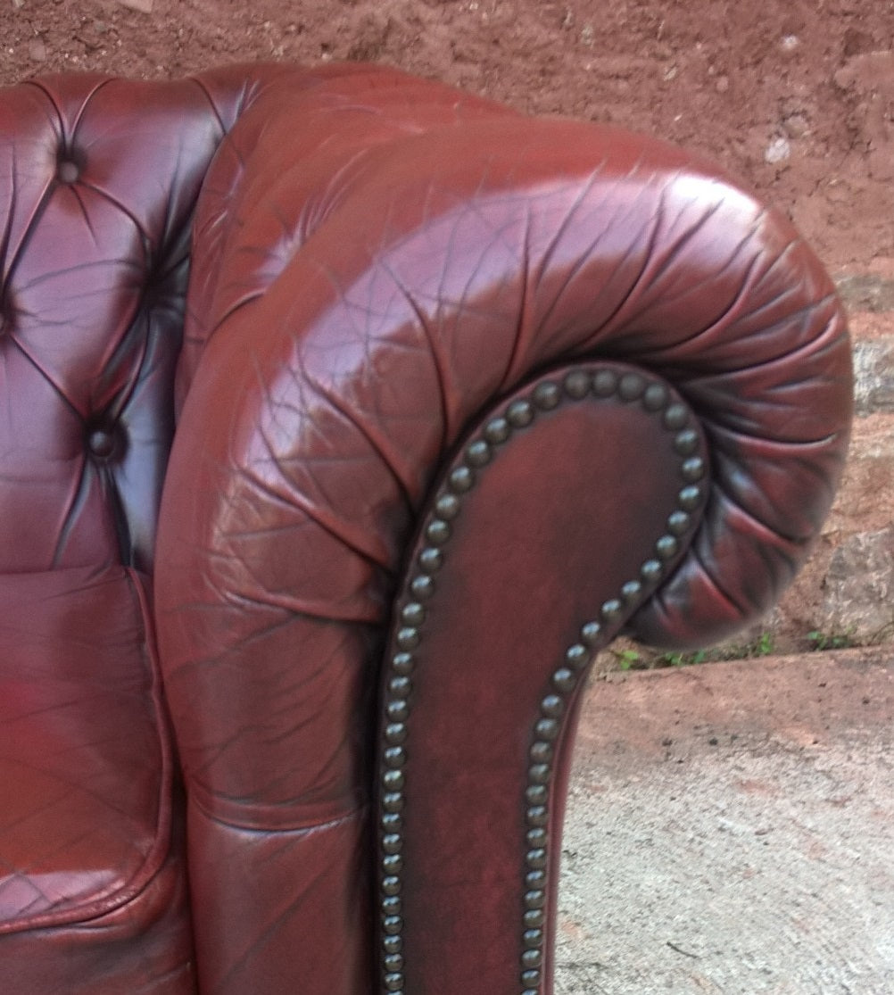 Chesterfield Leather Sofa - Vintage 3 Seat Settee -