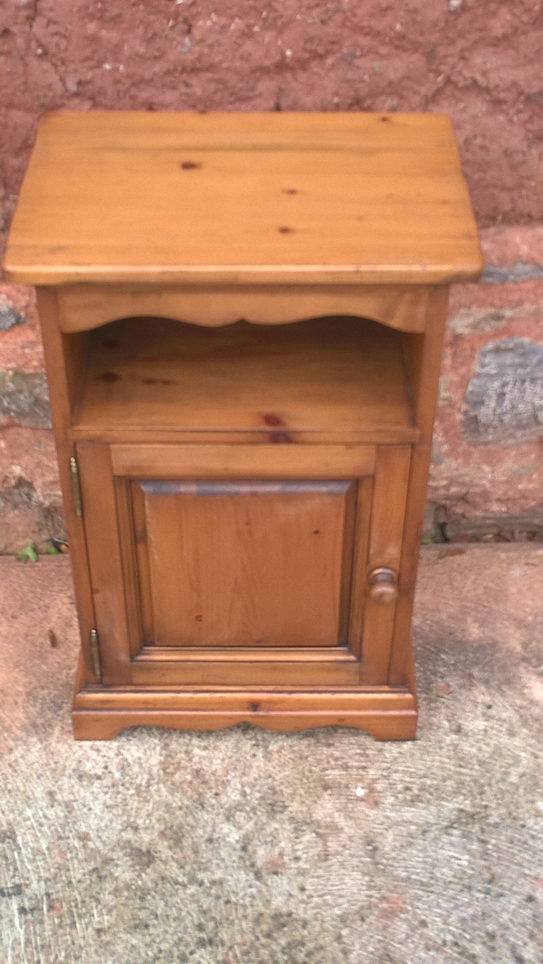 Pair Of Pine Bedside Cabinets / Solid Pine Pot Cupboards