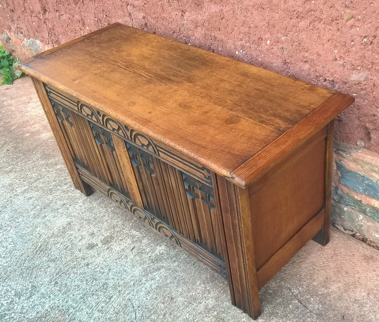 Carved Oak Vintage Coffer / Vintage Blanket Box / Oak Chest