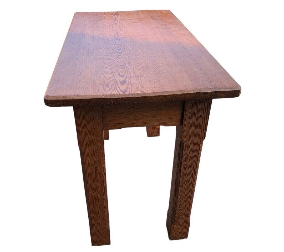 000908....Handsome Gothic Pine Table