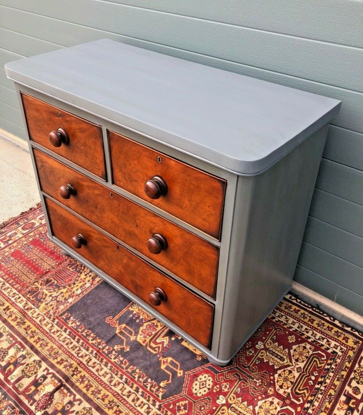 Gorgeous Small Antique Mahogany Chest Of Drawers ( SOLD )
