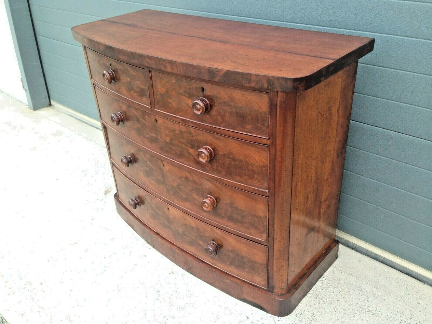 Antique Chest Of Drawers / Flame Mahogany Bow Front Chest ( SOLD )