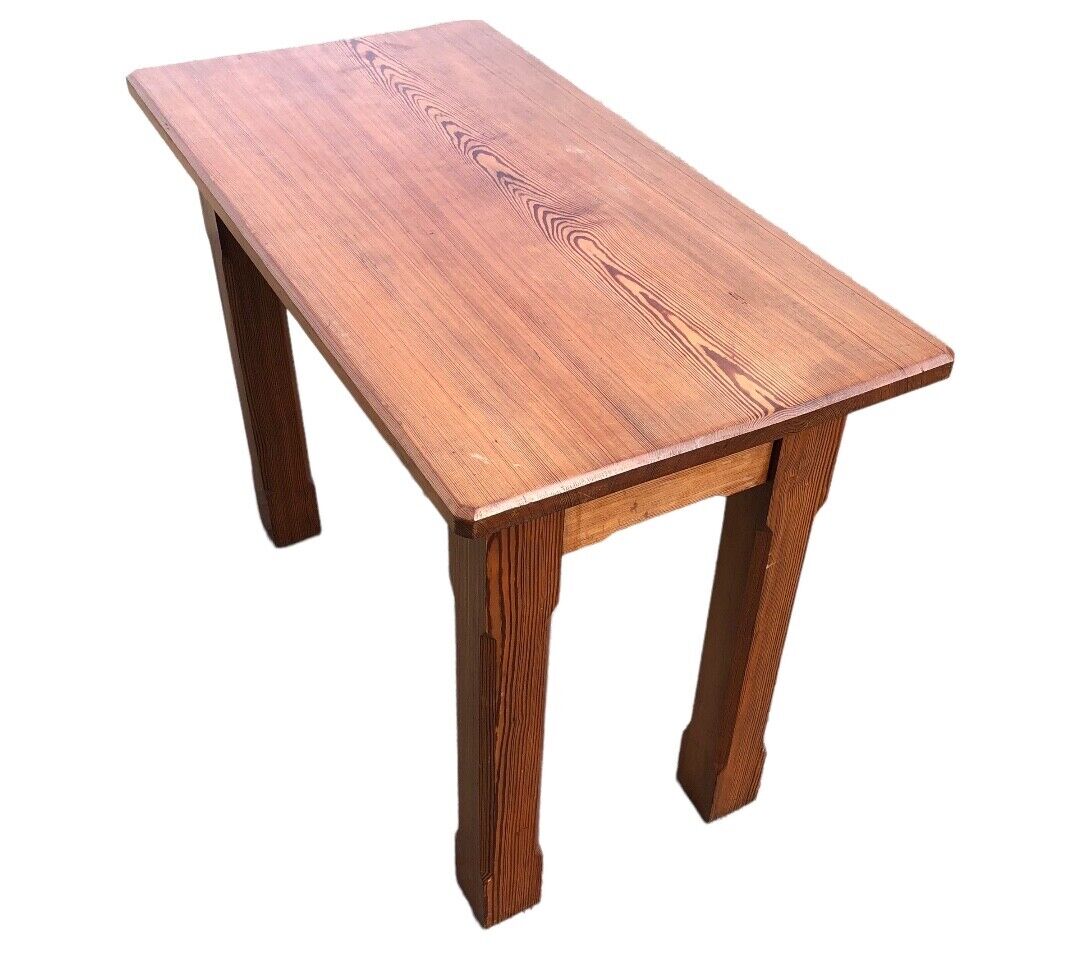 000908....Handsome Gothic Pine Table