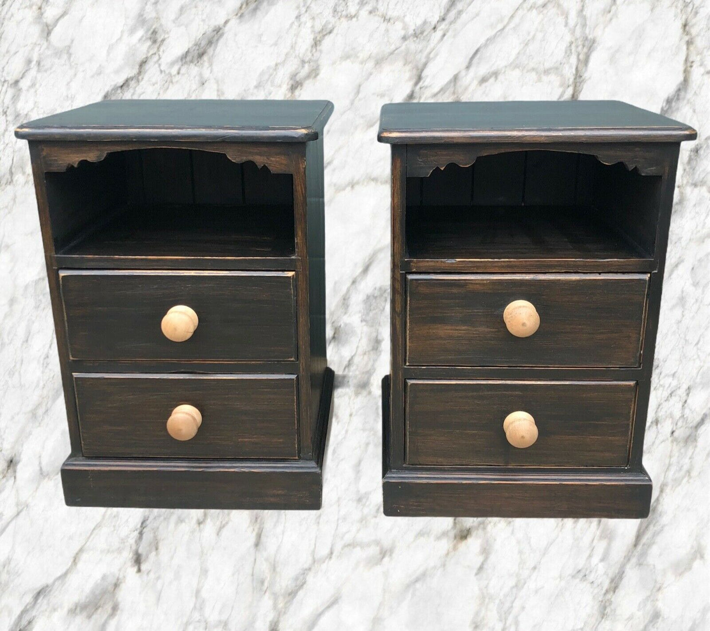 137.....A Pair Of Vintage Heavy Pine Bedside Cabinets / Bedside Chests