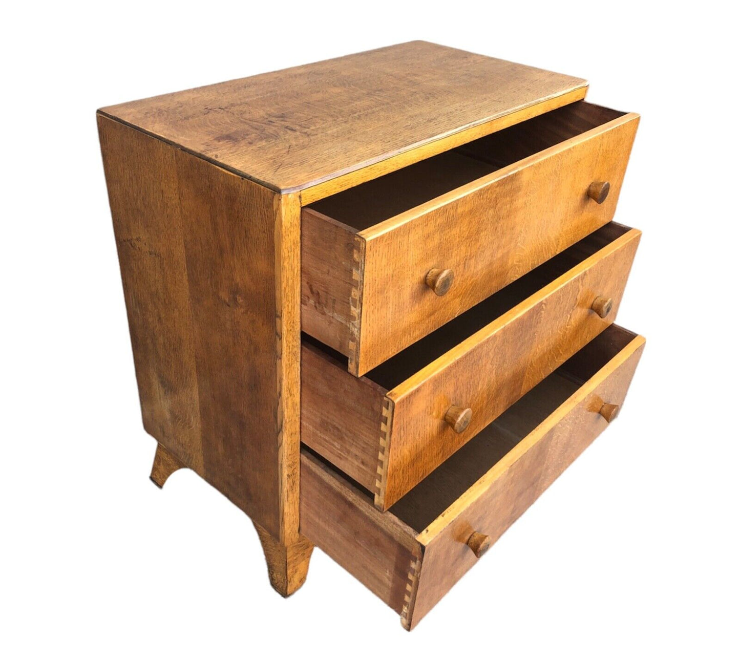 000913....Handsome Art Deco Style Oak Chest Of Drawers (sold )