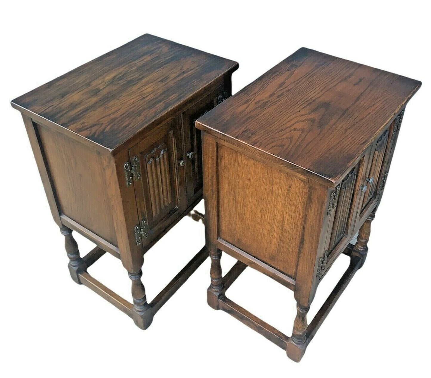 Handsome Pair Of Tudor Style Old Charm Bedsides Tables ( SOLD )