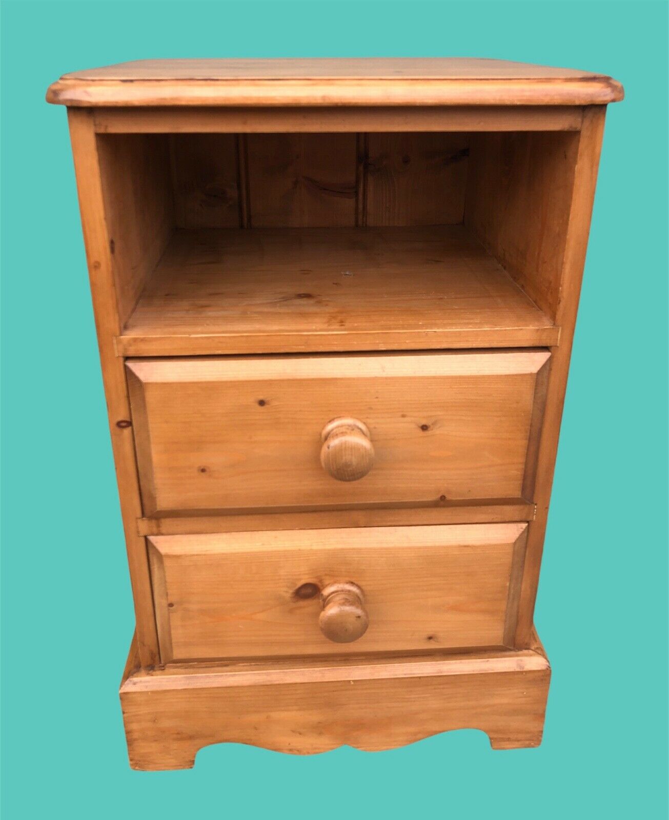 000998......A Pair Of Good Quality Pine Bedside Tables ( sold )