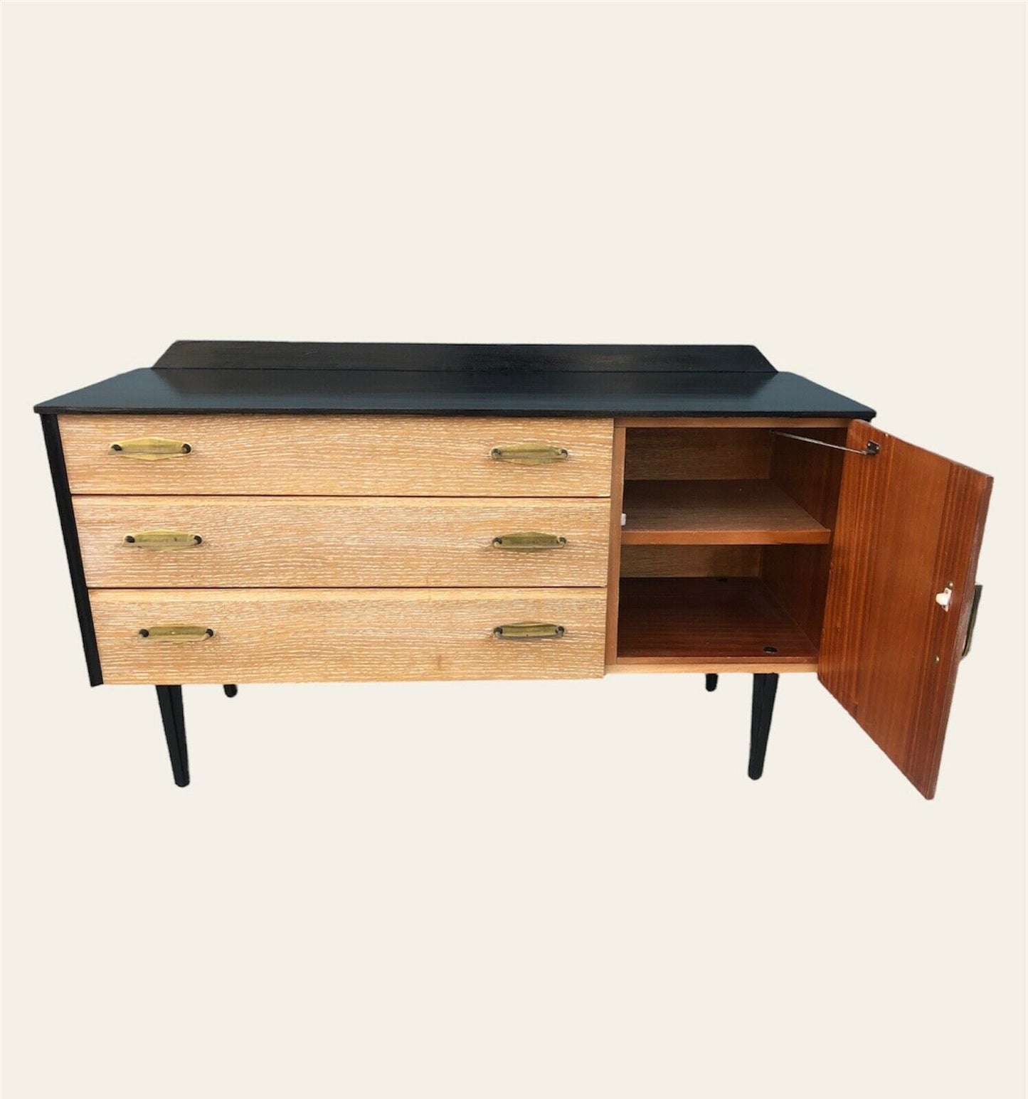 000960....Retro Sideboard / Media Stand ( sold )