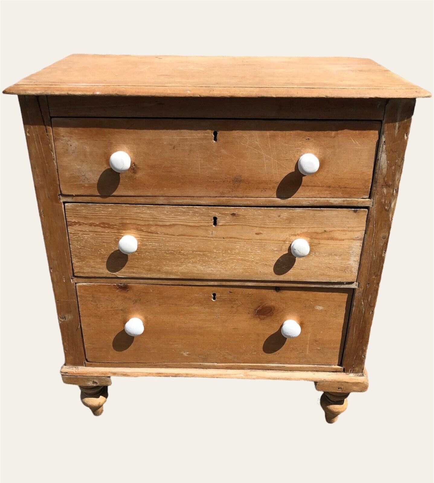 000940....Lovely Small Antique Pine Chest Of Drawers ( sold )