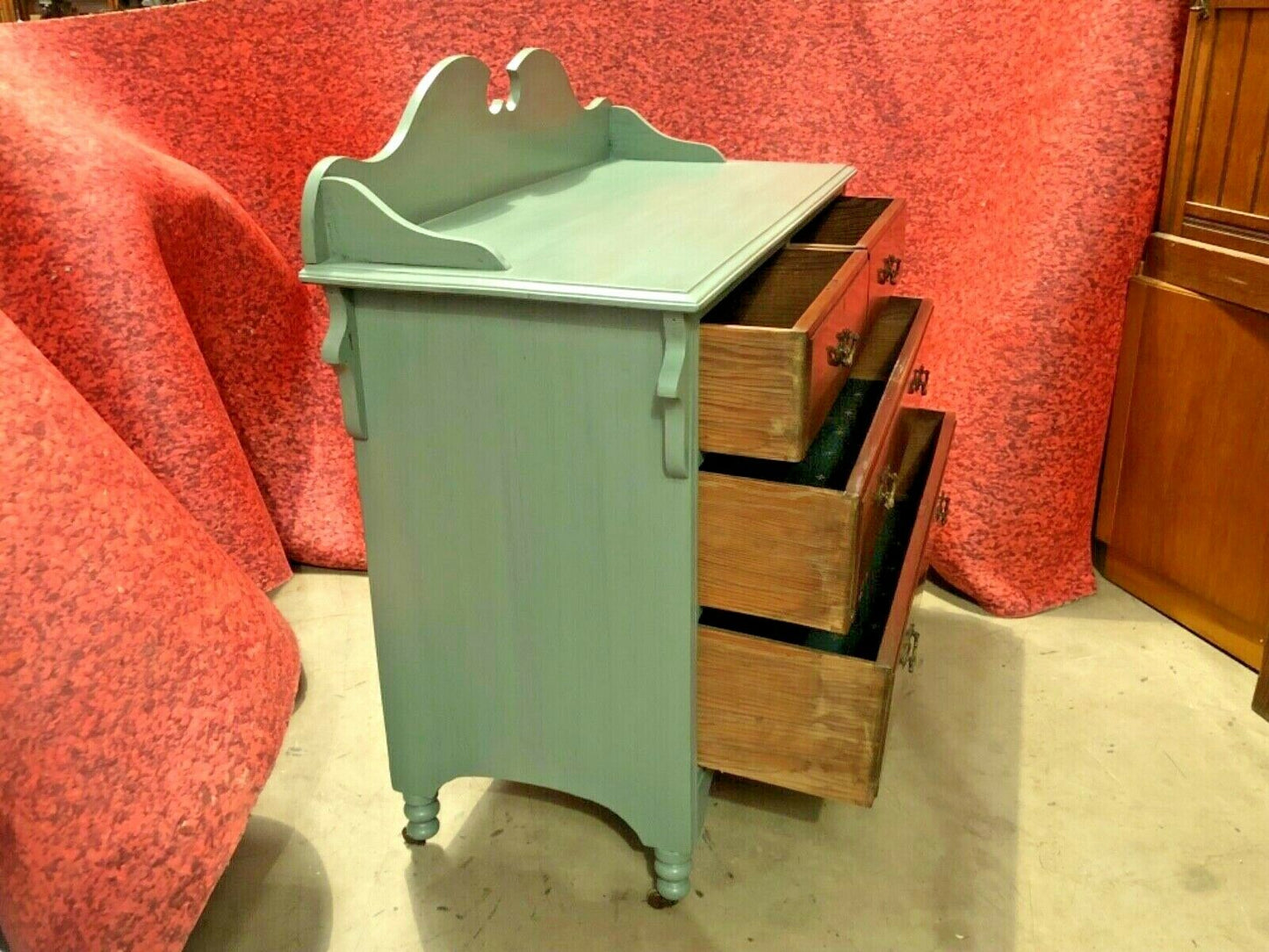 Stunning Vintage Chest Of Drawers ( SOLD )