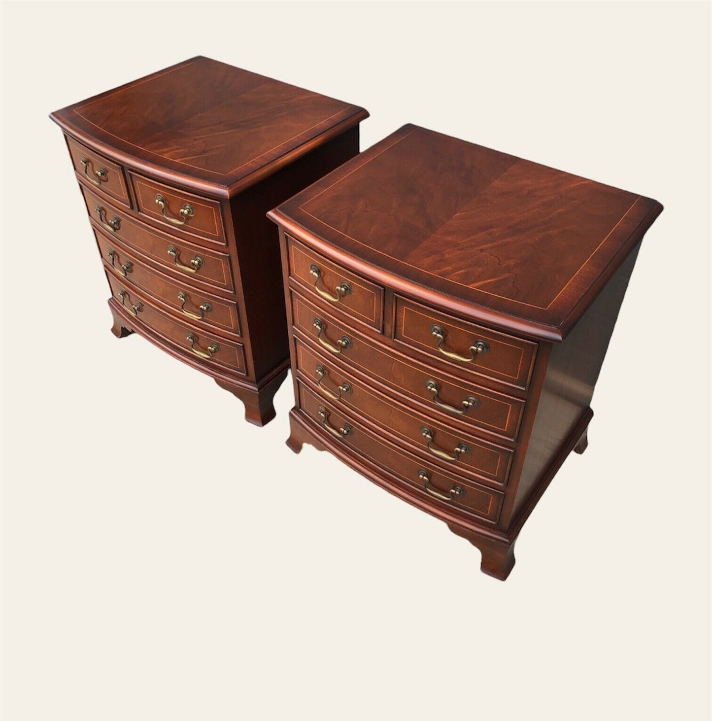 000951....Handsome Pair Vintage Bedside Chests / Small Chests Of Drawers ( sold )