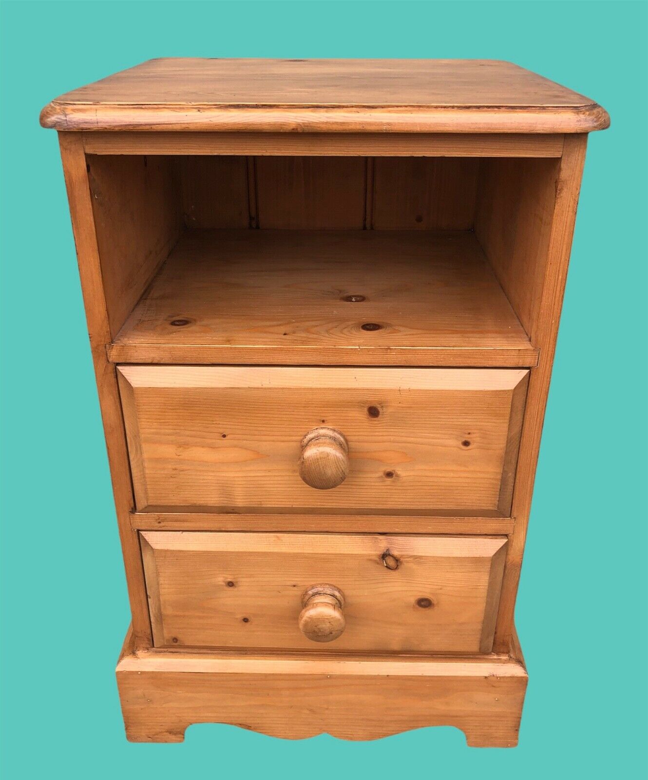 000998......A Pair Of Good Quality Pine Bedside Tables ( sold )