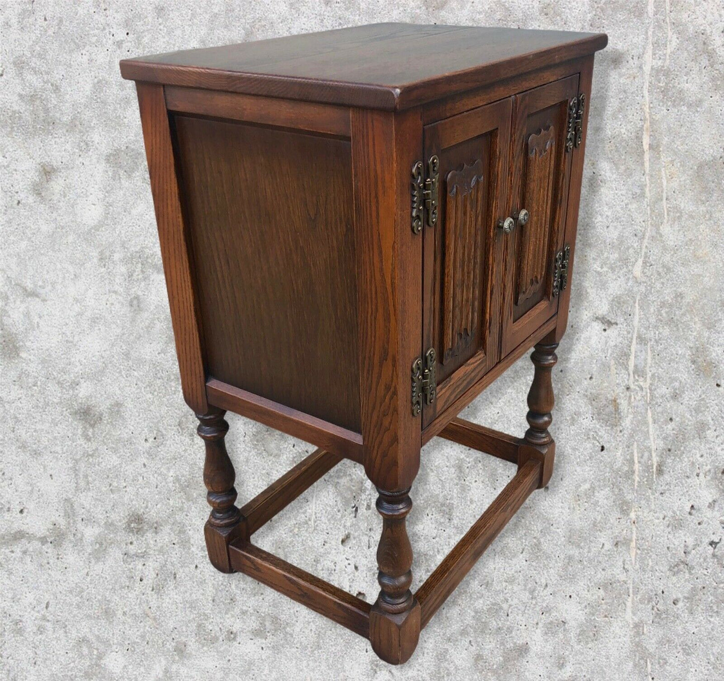 Old Charm Bedside Cabinet / Vintage Bedside Table ( SOLD )